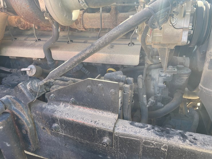 #6152-•-2002-mack-rd-model-fuel-tanker-truck-(has-title)-image-79