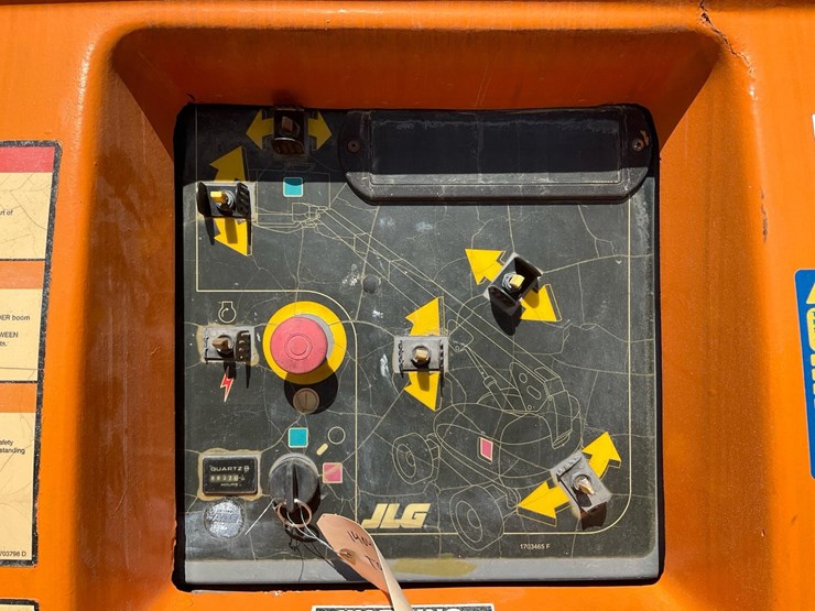 2005-jlg-600s-image-18