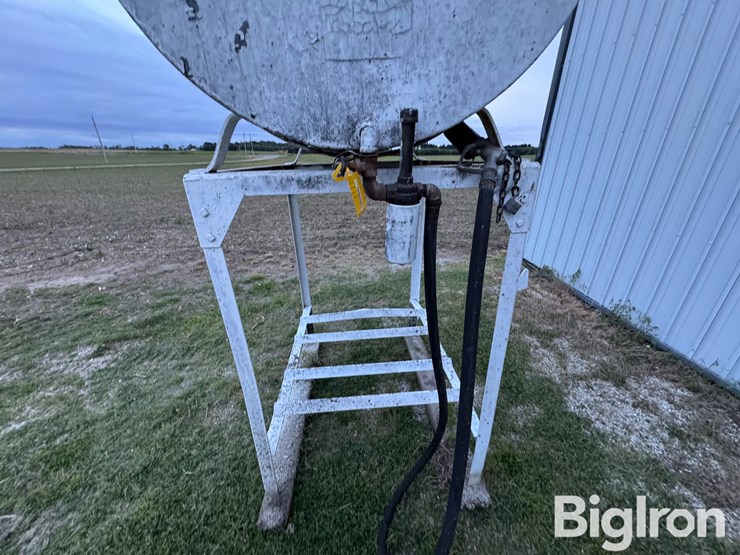500-gal-fuel-tank-on-stand-image-11