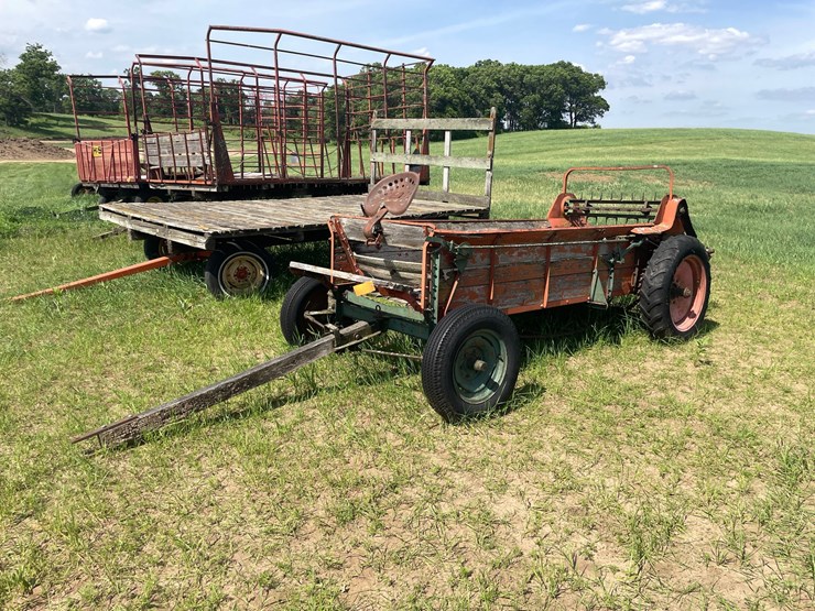 #2010-•-vintage-manure-spreader-(colfax-wi)-image-1