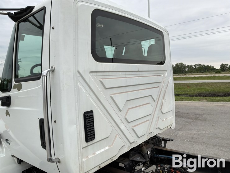 2019-international-4300-sba-image-16