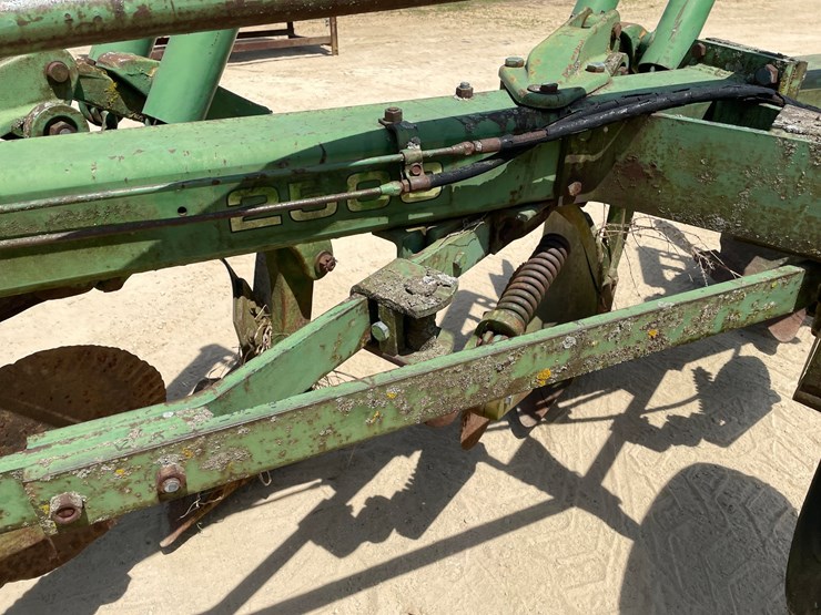 john-deere-2500-image-16