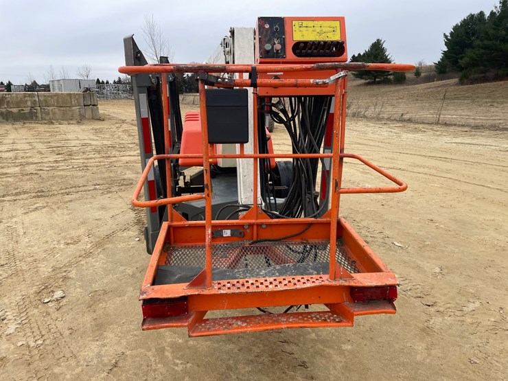 #300-•-(m-4)-2018-snorkel-tl49j-towable-boom-lift-image-32