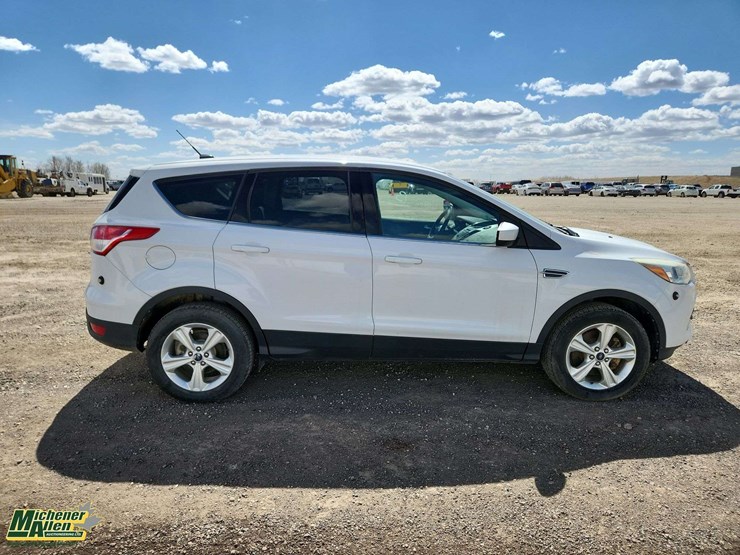 2016-ford-escape-se-image-8