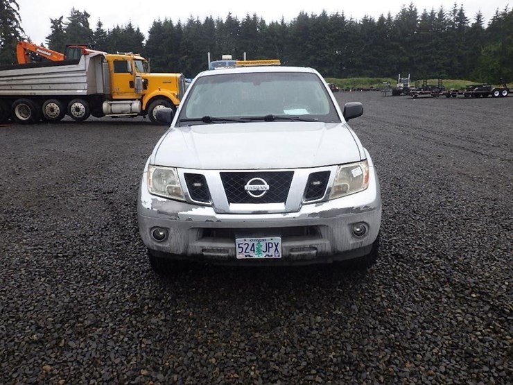 2014-nissan-frontier-image-2