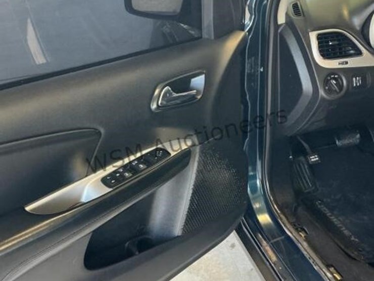 2015-dodge-journey-image-23