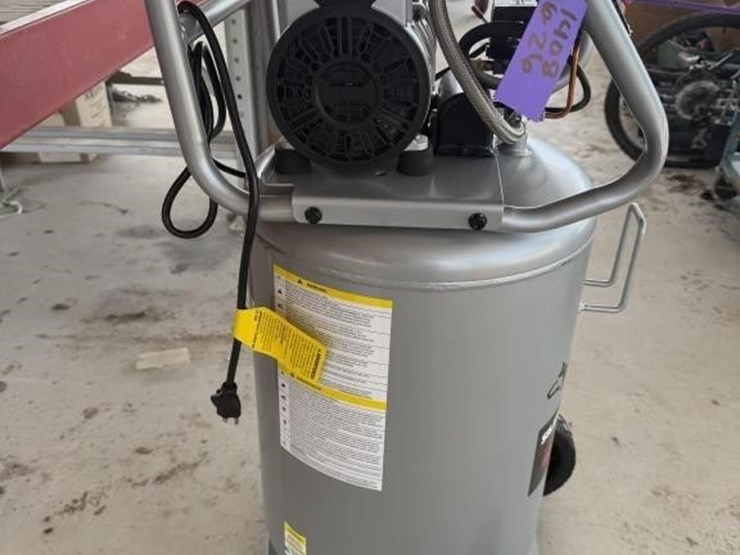 sl---20-gallon-husky-quiet-air-compressor-image-3