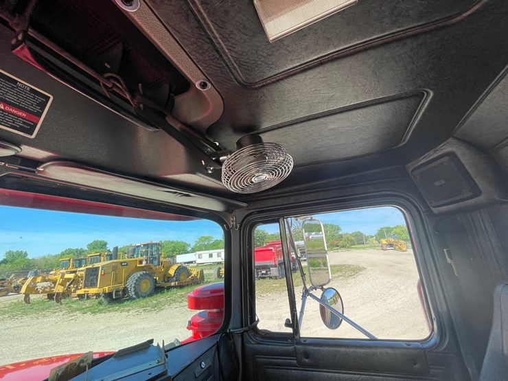 #6152-•-2002-mack-rd-model-fuel-tanker-truck-(has-title)-image-59