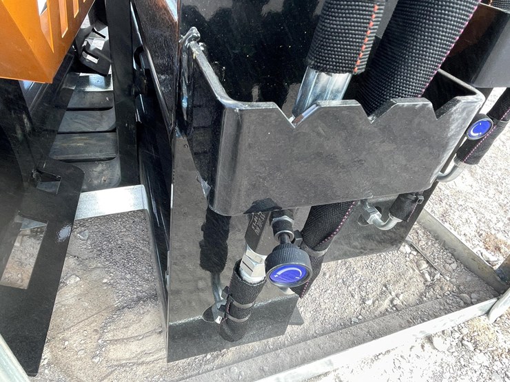 #2779-•-unused-2026-wolverine-adjustable-hydraulic-pallet-fork-attachments-image-8