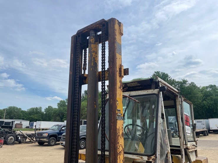 #302-•-liftmaster-rough-terrain-forklift-(boyceville-wi)-image-19