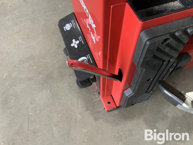 2026-massey-ferguson-730-image-19