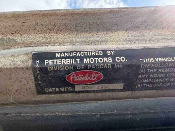 1992-peterbilt-379-image-22