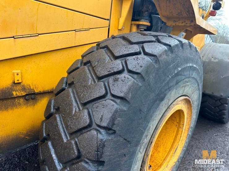 2009-deere-644k-image-18