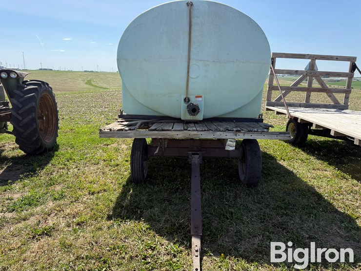 nurse-trailer-hayrack-w/-2,550-gal-poly-water-tank-image-2