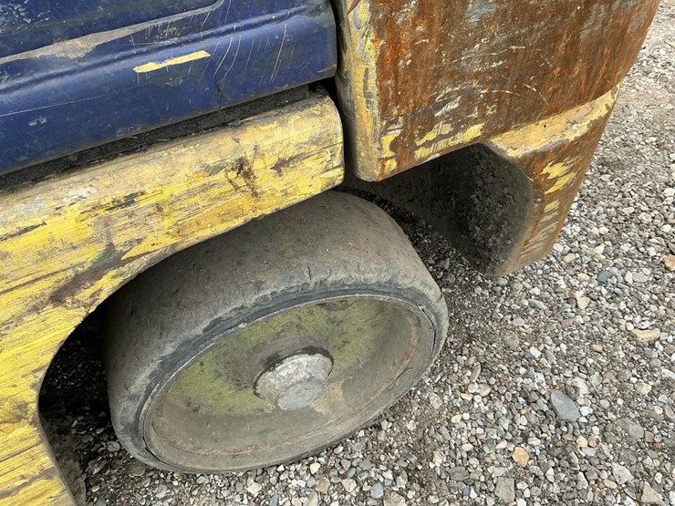 2000-komatsu-fg25st-12-image-22