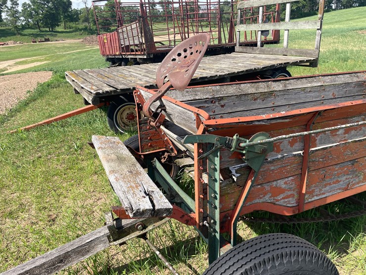 #2010-•-vintage-manure-spreader-(colfax-wi)-image-8