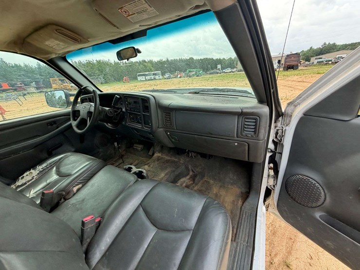 2007-chevrolet-2500hd-image-24