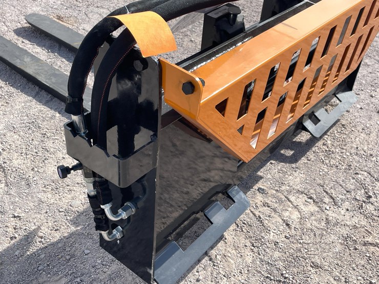 #2777-•-unused-2026-wolverine-adjustable-hydraulic-pallet-fork-attachments-image-16