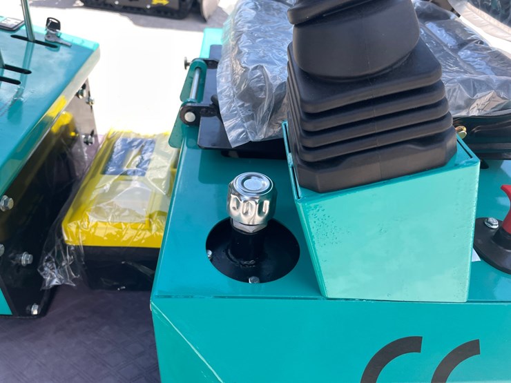 #2654-•-unused-cfg-mini-excavator-image-12