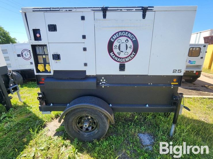 2015-generac-mmg251f4-22kw-portable-generator-image-4
