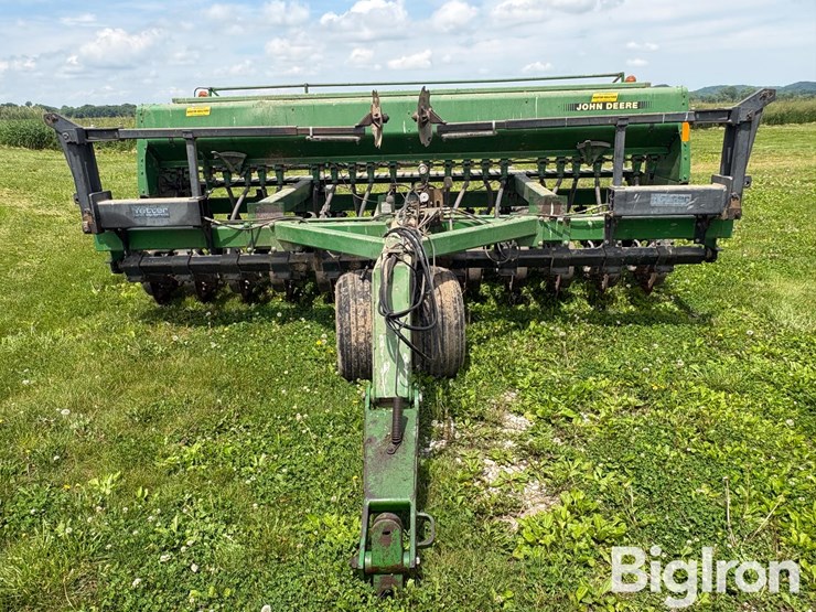 john-deere-750-image-2