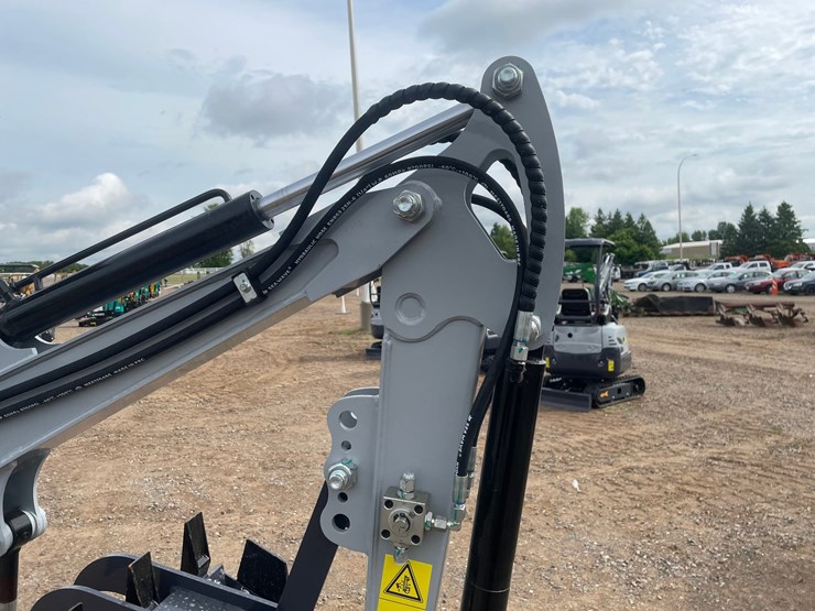 #2033-•-unused-2026-ats-mini-excavator-image-6