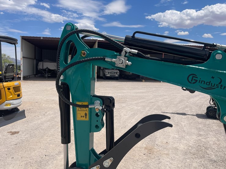 #2660-•-unused-cfg-mini-excavator-image-20