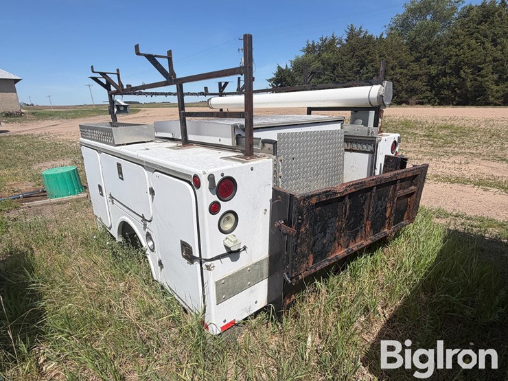 fiberglass-utility-pickup-box-image-7