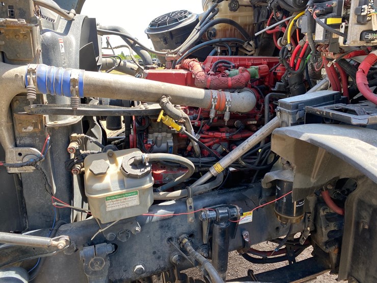 2013-freightliner-114sd-image-41