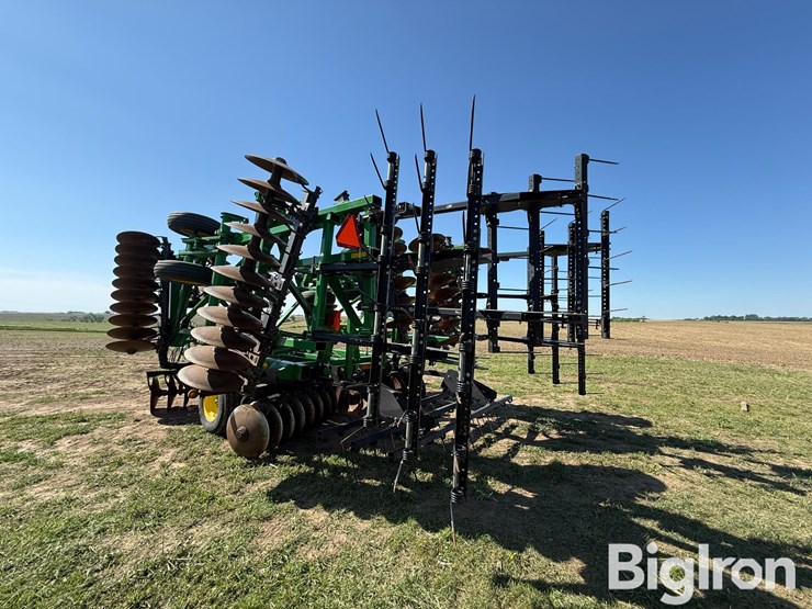 2016-john-deere-2623-image-7