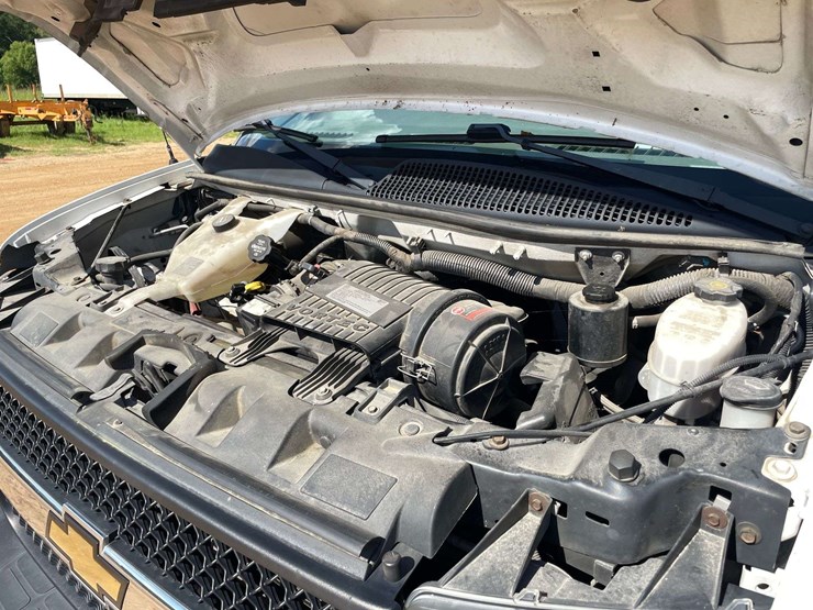 2019-chevrolet-express-3500-image-7