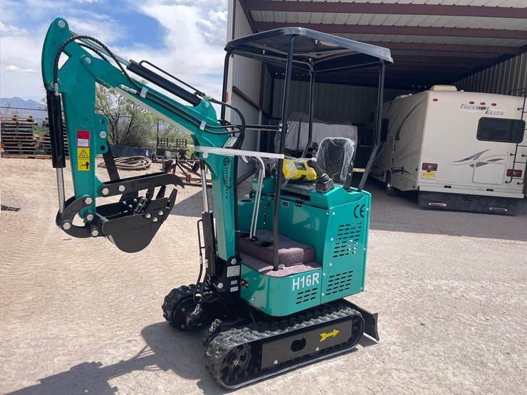 #2657-•-unused-cfg-mini-excavator-image-1