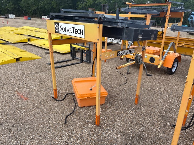 #3511-•-solar-tech-construction-sign-|-no-trailer-image-1