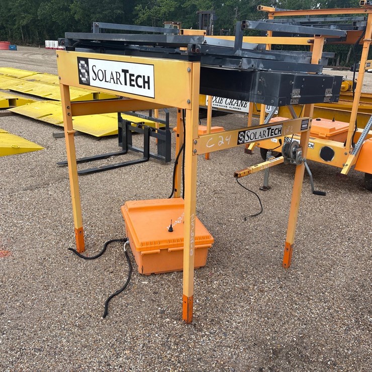 #3511 • SOLAR TECH CONSTRUCTION SIGN | NO TRAILER