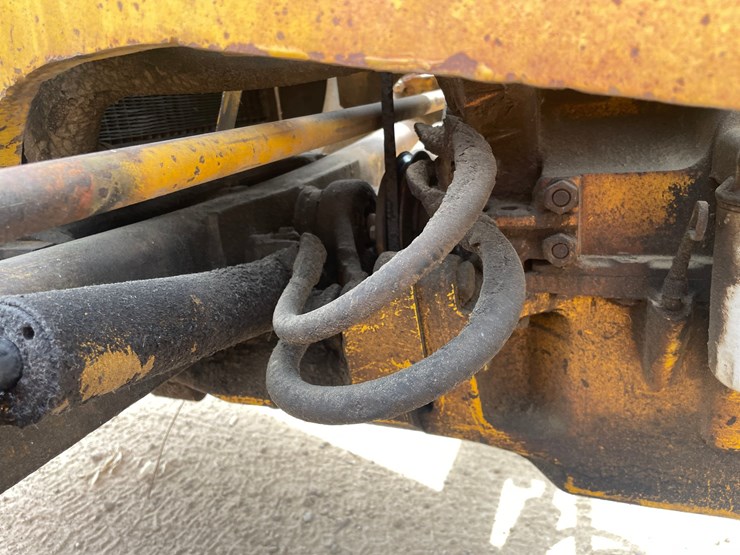 #302-•-liftmaster-rough-terrain-forklift-(boyceville-wi)-image-30