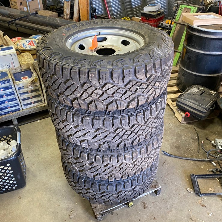 #7524 • Set of (4) Tires on Steel Rims (Antigo, WI)
