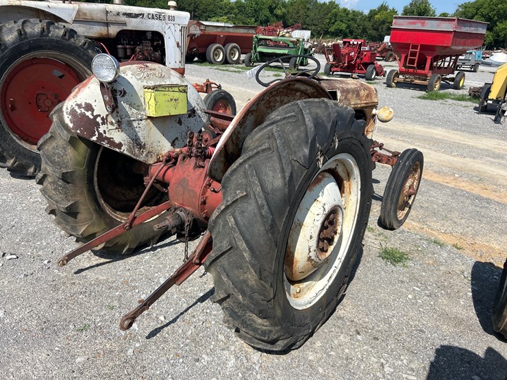 ford-tractor-image-4