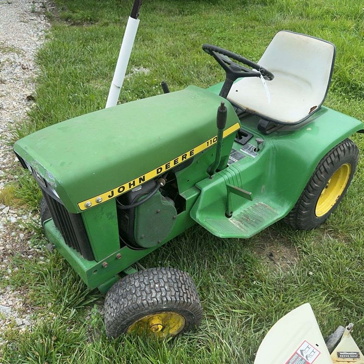 1970 JOHN DEERE 110