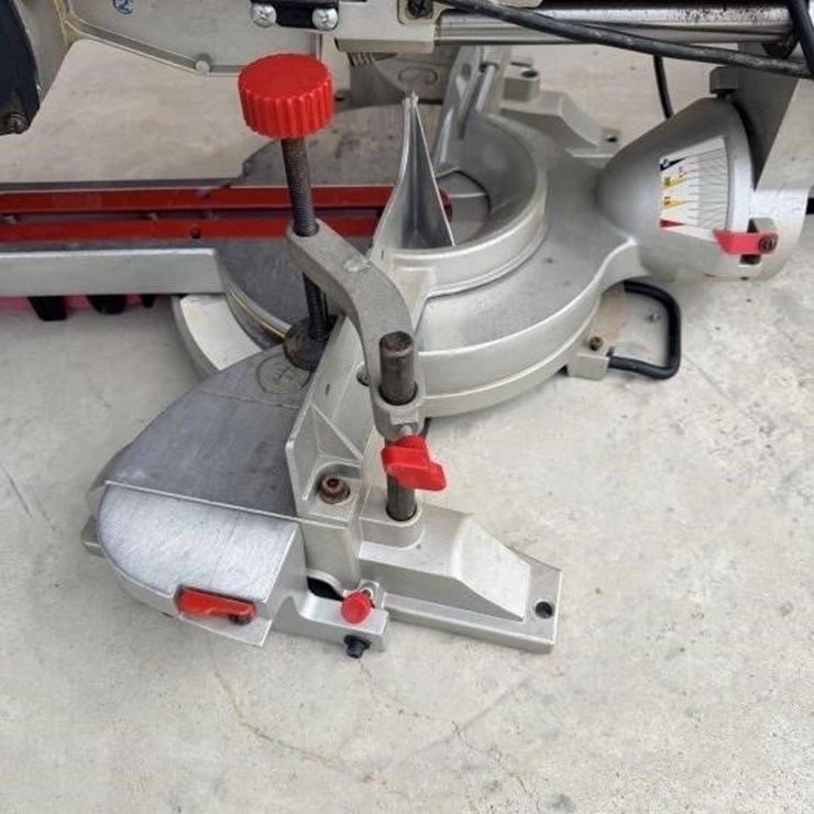 SL - Sliding Meter Compound Bevel Saw