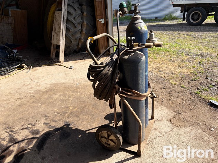propane-tanks-&-torch-setup-image-3
