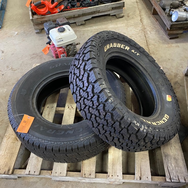 #7522 • (2) Tires (Antigo, WI)