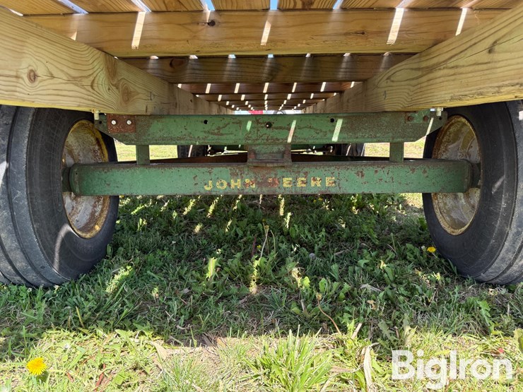 16'-hay-rack-on-john-deere-running-gear-image-18