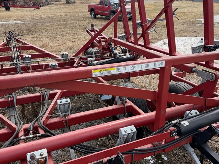 wilrich-47’-quad-5--field-cultivator,-tri-fold,-double-spring-shanks,-nice-shape,-￼note:-top-is-not-folded-down-in-photos,-but-will-image-15