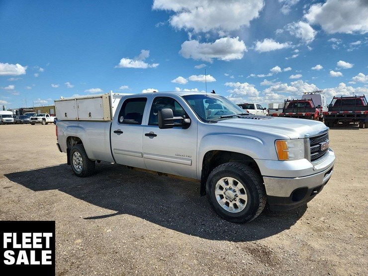 2012-gmc-sierra-3500hd-image-2