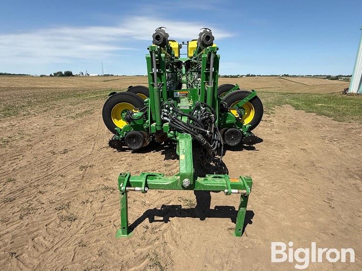 2023-john-deere-1775nt-image-2