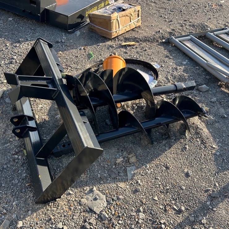 #62 • WOLVERINE SKID STEER AUGER WITH TWO BITS