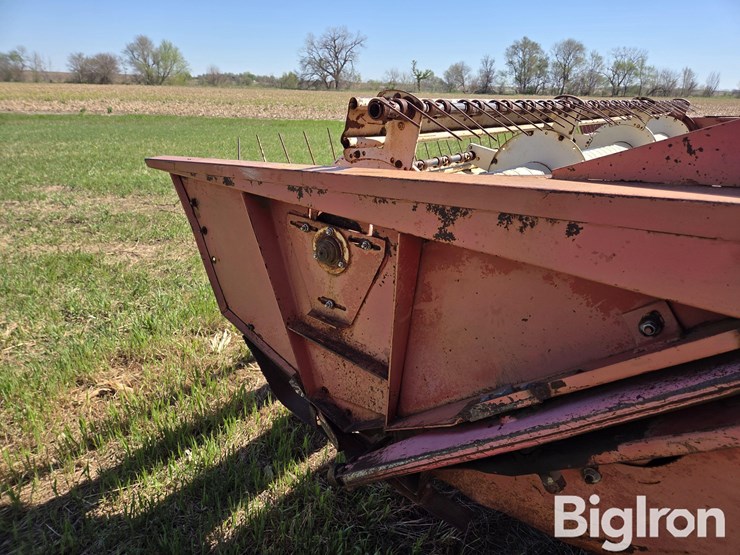 hesston-6600-image-13