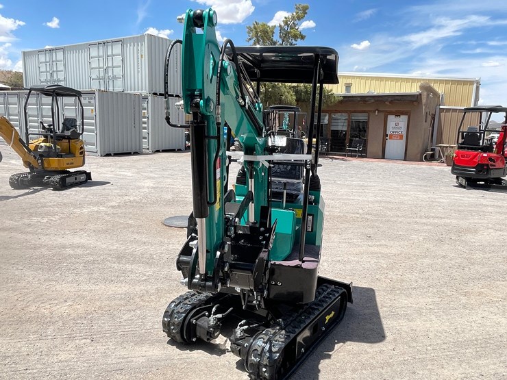 #2653-•-unused-cfg-mini-excavator-image-2