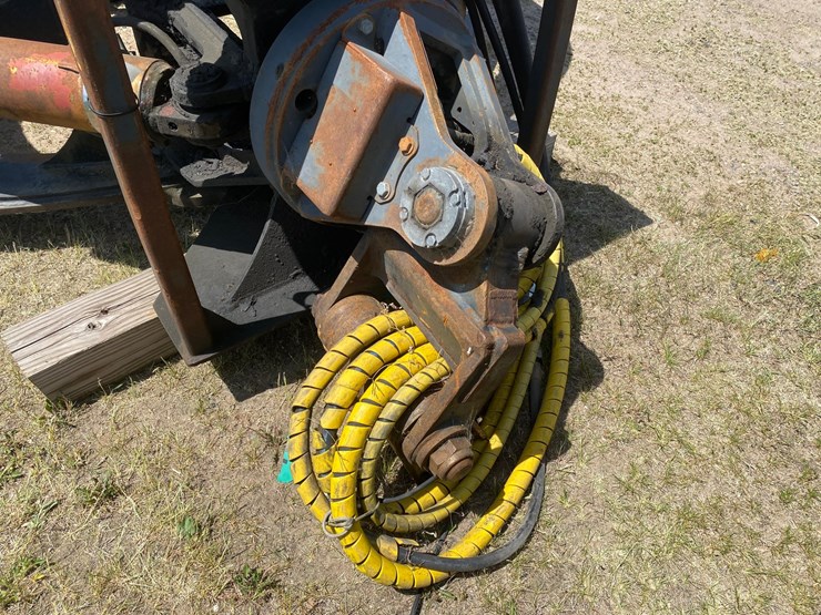 #7078-•-rotoback-pulp-grapple-bucket-with-rotator-(deerbrook,-wi)-image-20