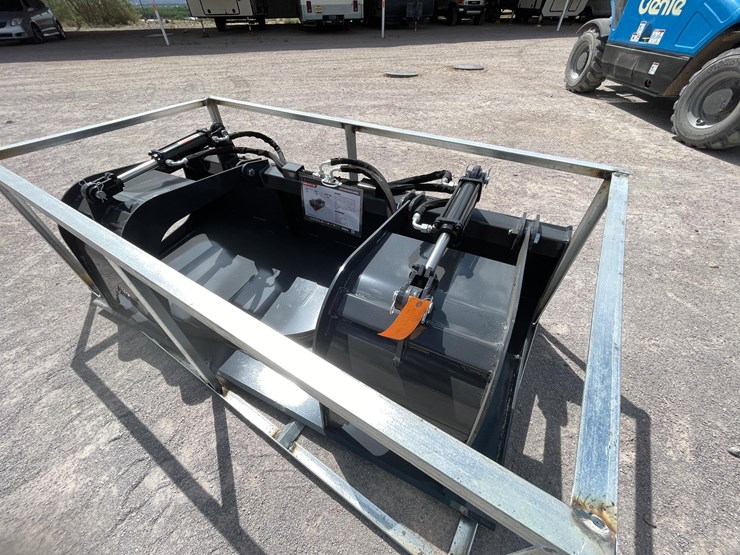 #2762-•-unused-2026-wolverine-skid-steer-grapple-bucket-attachment-image-4